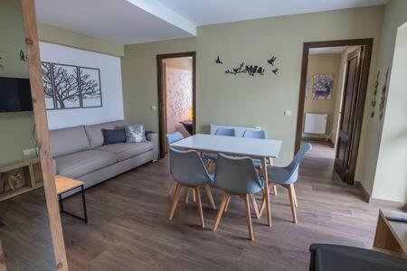 לה מולינה Apartament El Cabirol מראה חיצוני תמונה